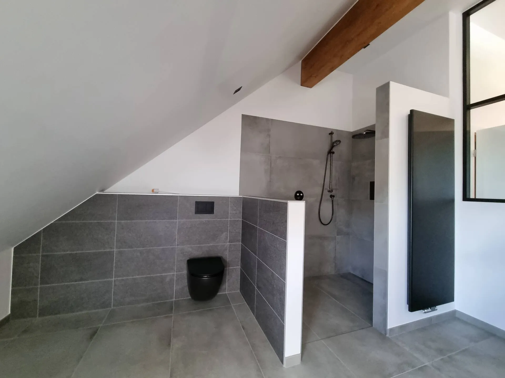 Bathroom tiling in Luxembourg