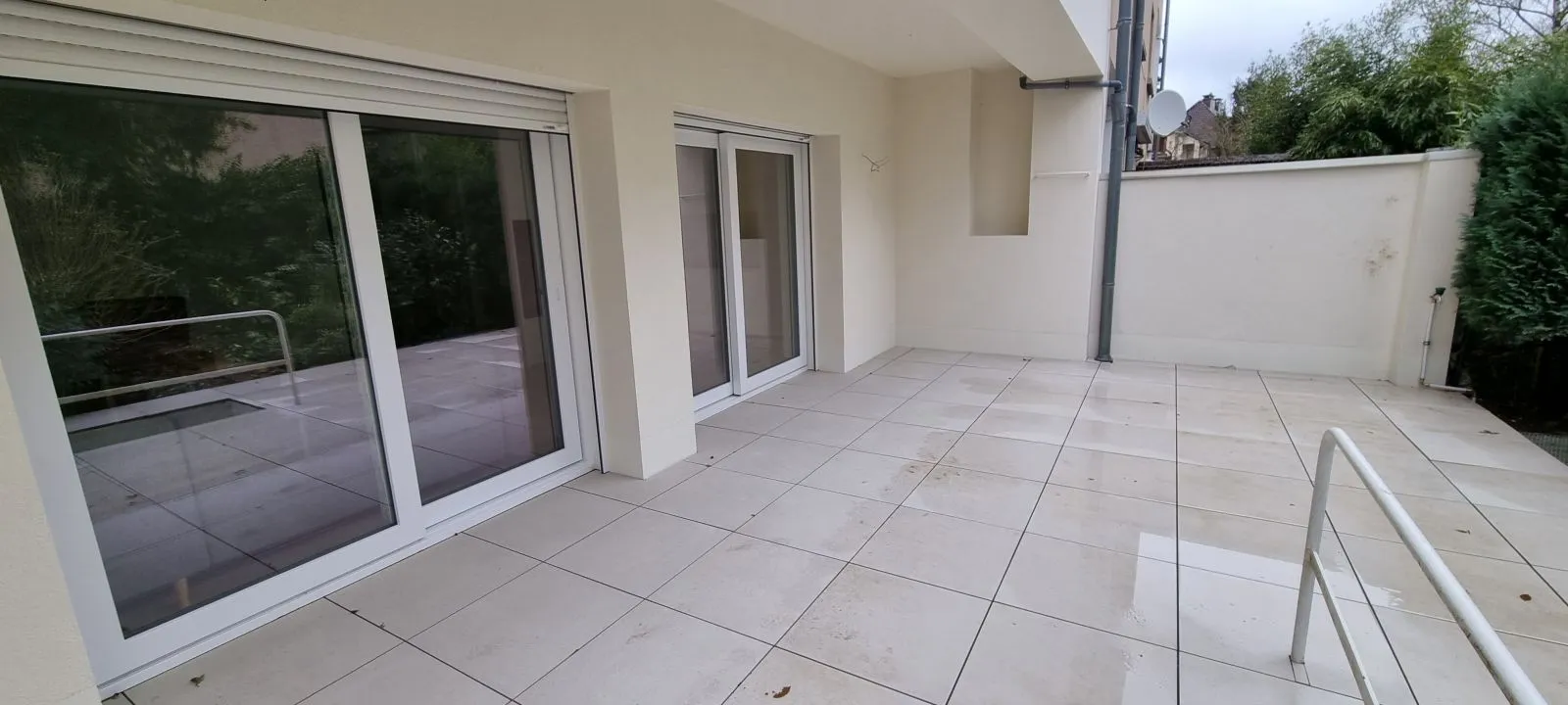Haus Belair nach der Renovierung durch BauArt — Badezimmer